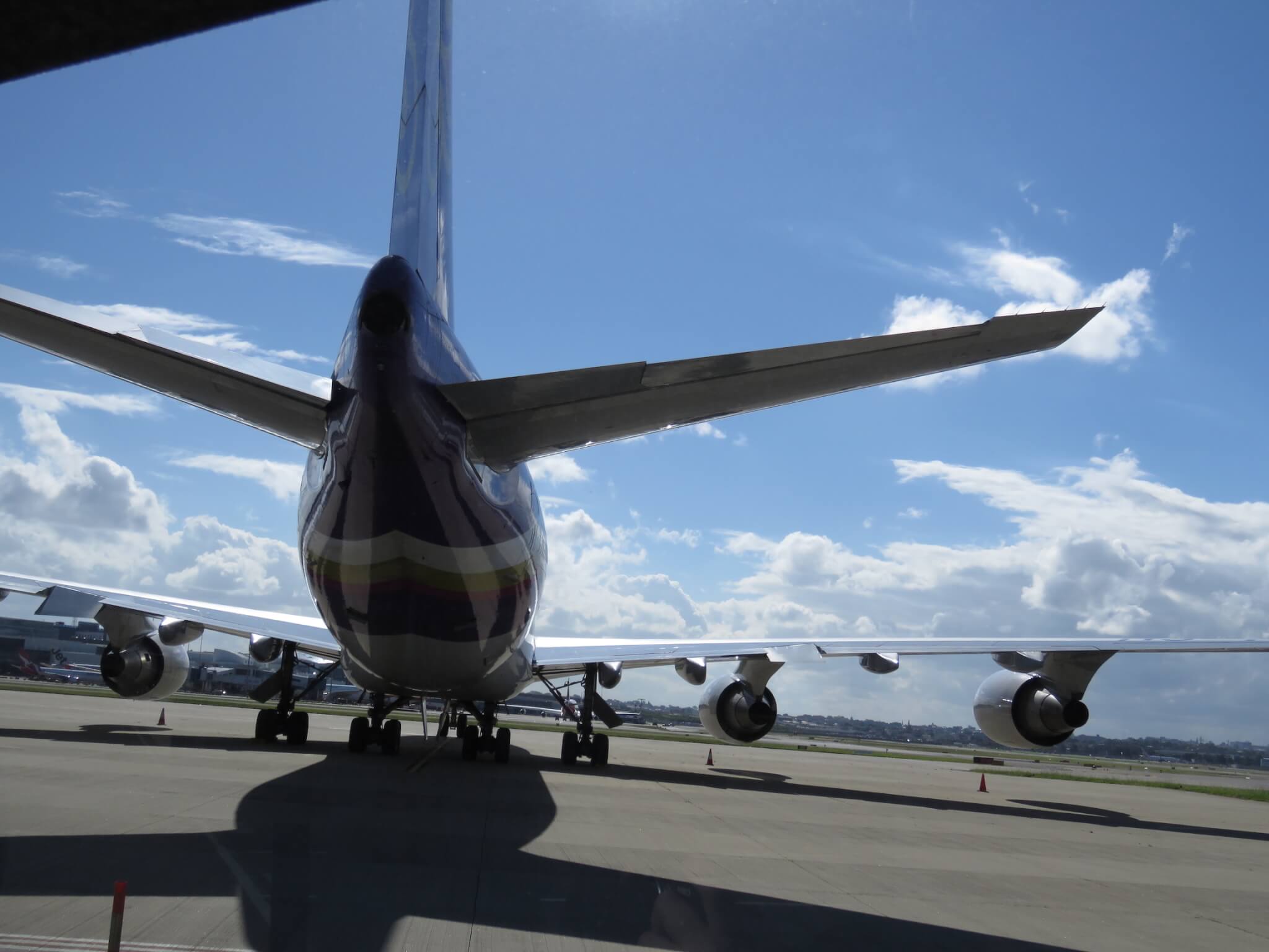 thai-airways-747-400-tail-fly-with-me